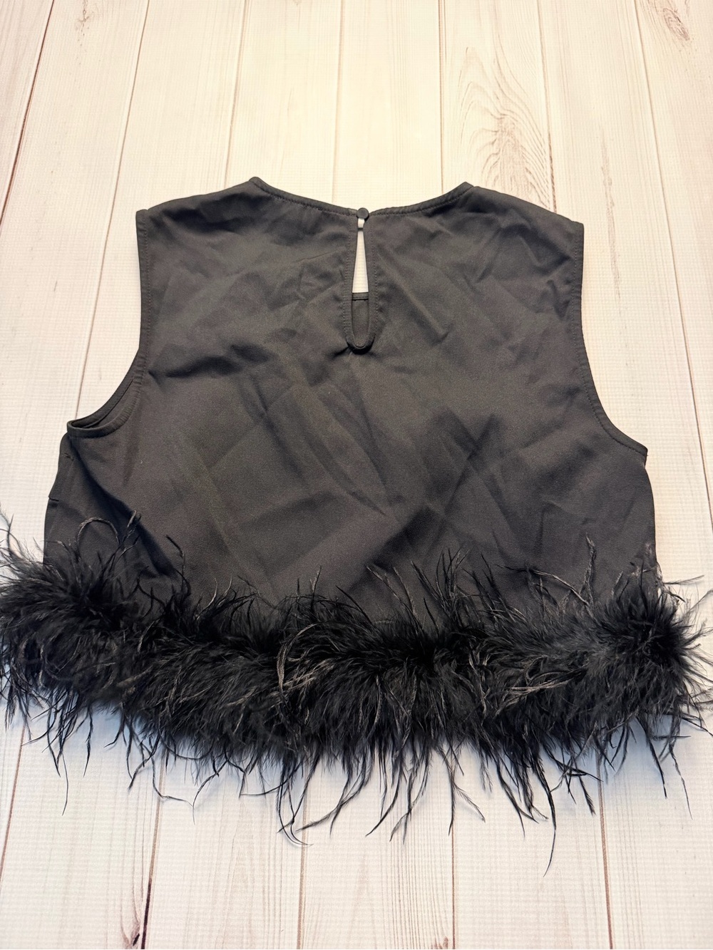 Le Lis Black Feather-Trim Crop Top - Picture 5 of 9